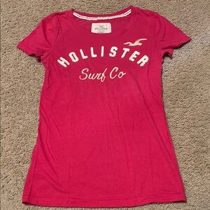 Hollister Women's Pink Graphic Tee